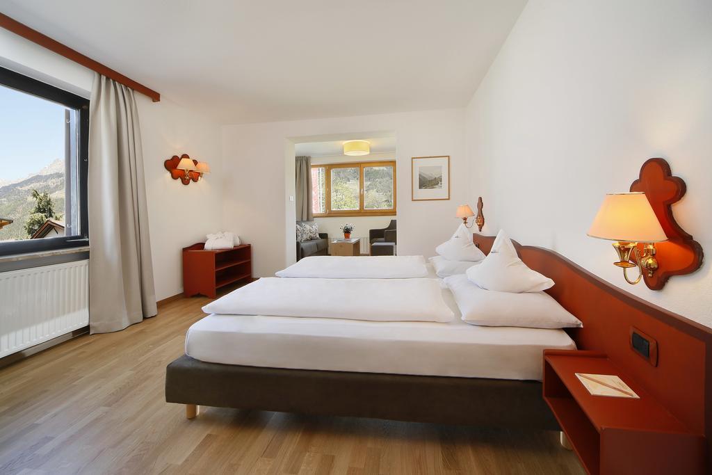 Parkhotel Tirolerhof لاغوندو المظهر الخارجي الصورة
